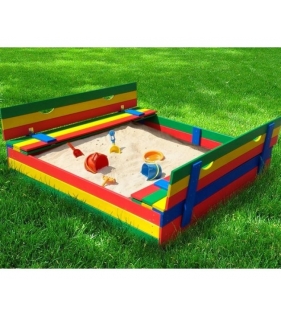 Детская цветная песочница с крышкой скамейкой