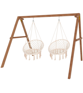 Деревянные качели с подвесными креслами в бежевом цвете...